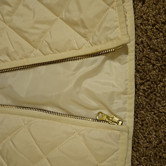 Old Navy puffer vest! - Picture 4 of 10